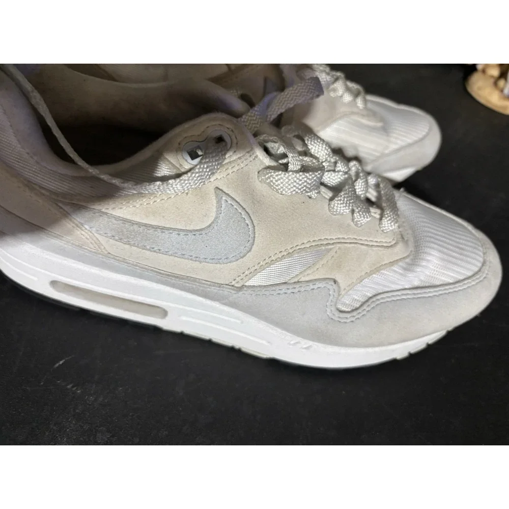 Nike Air Max 1 Pale Ivory Sanddrift White Sail Black Womens Size 9 DZ2628-101